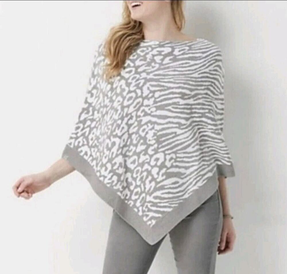 Nwt Barefoot Dreams Cozy Chic Ultralight Grey White Animal Print Poncho One Size